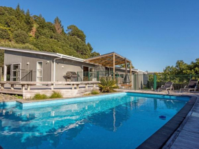 Pool and Spa Escape - Pauanui Holiday Home, Pauanui